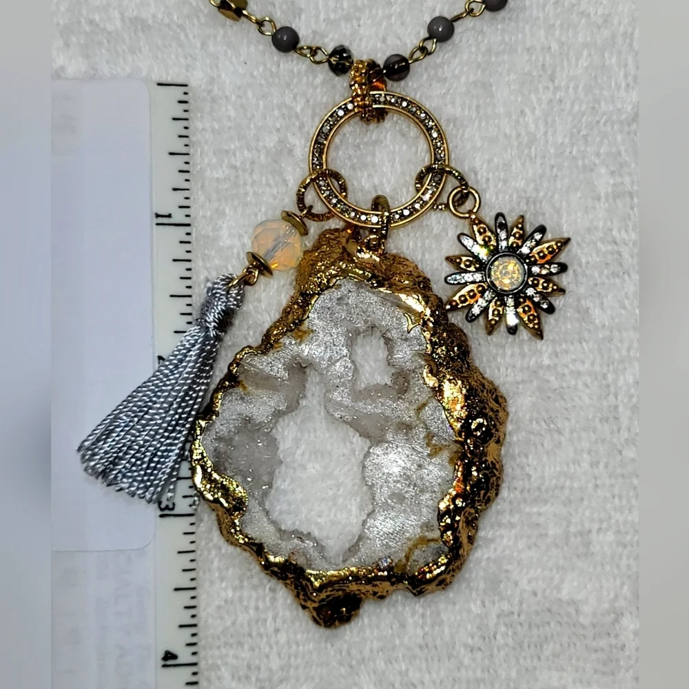 CATO Smokey Geode Necklace and Dangle Earrings Set / Pierced - Picture 4 of 6